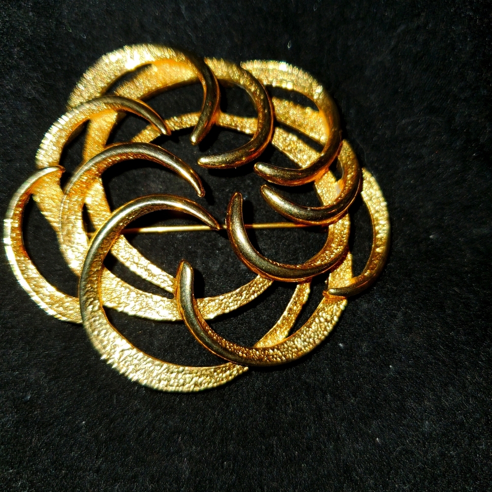 Brooch
